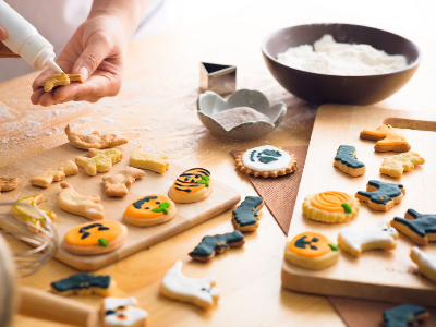 Confection de biscuits Halloween (8-12 ans)
